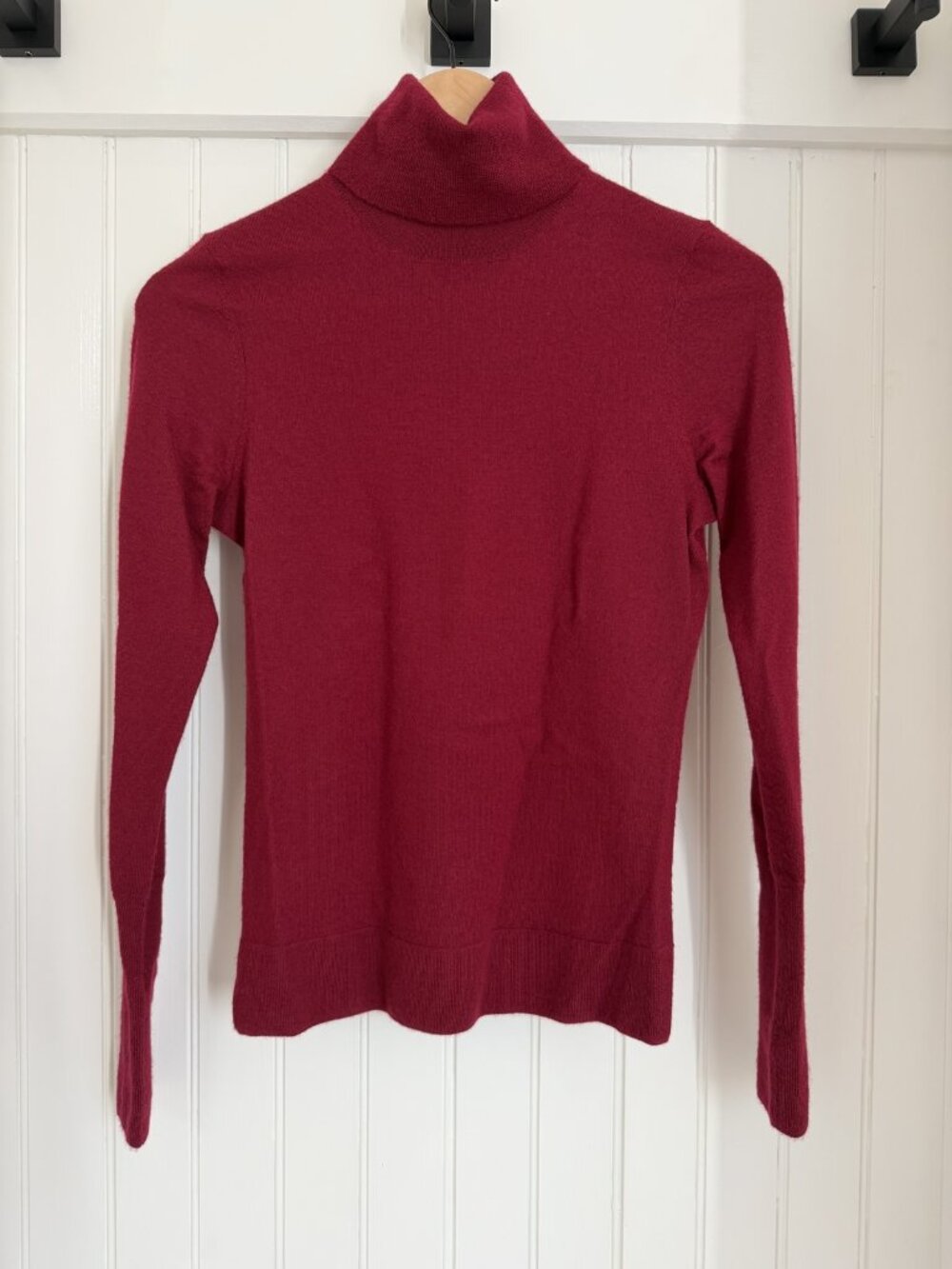 Saks Fifth Avenue 100% Cashmere Turtleneck Sweater — Burgundy Wine, XS